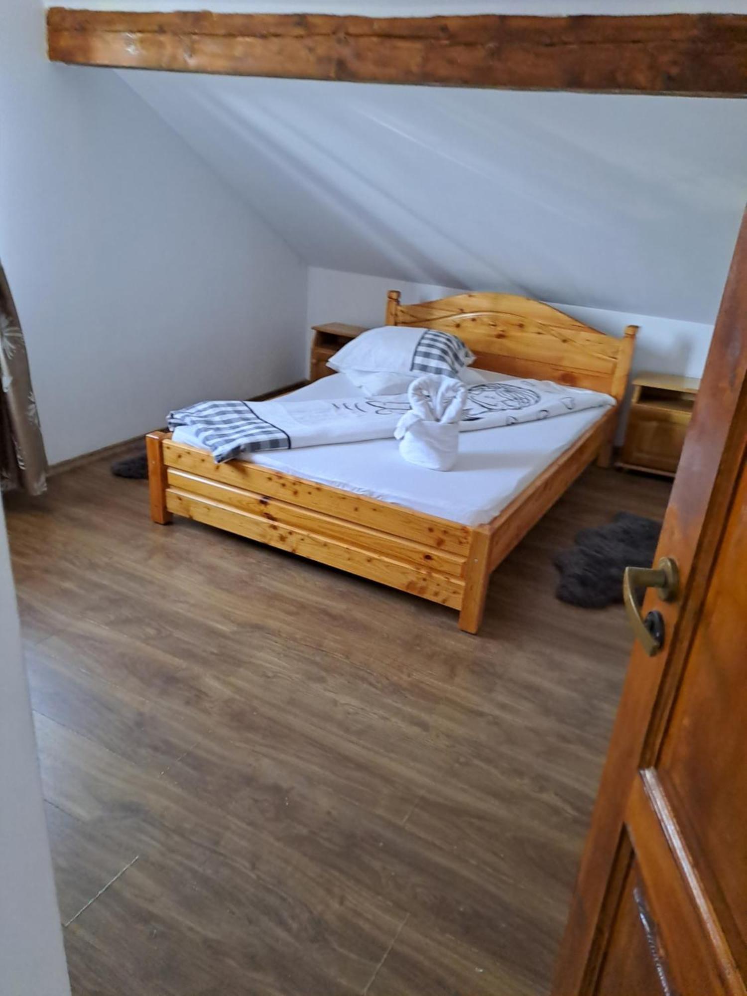 Hotel Casa Cristalul Muntilor Poiana Mărului Zewnętrze zdjęcie