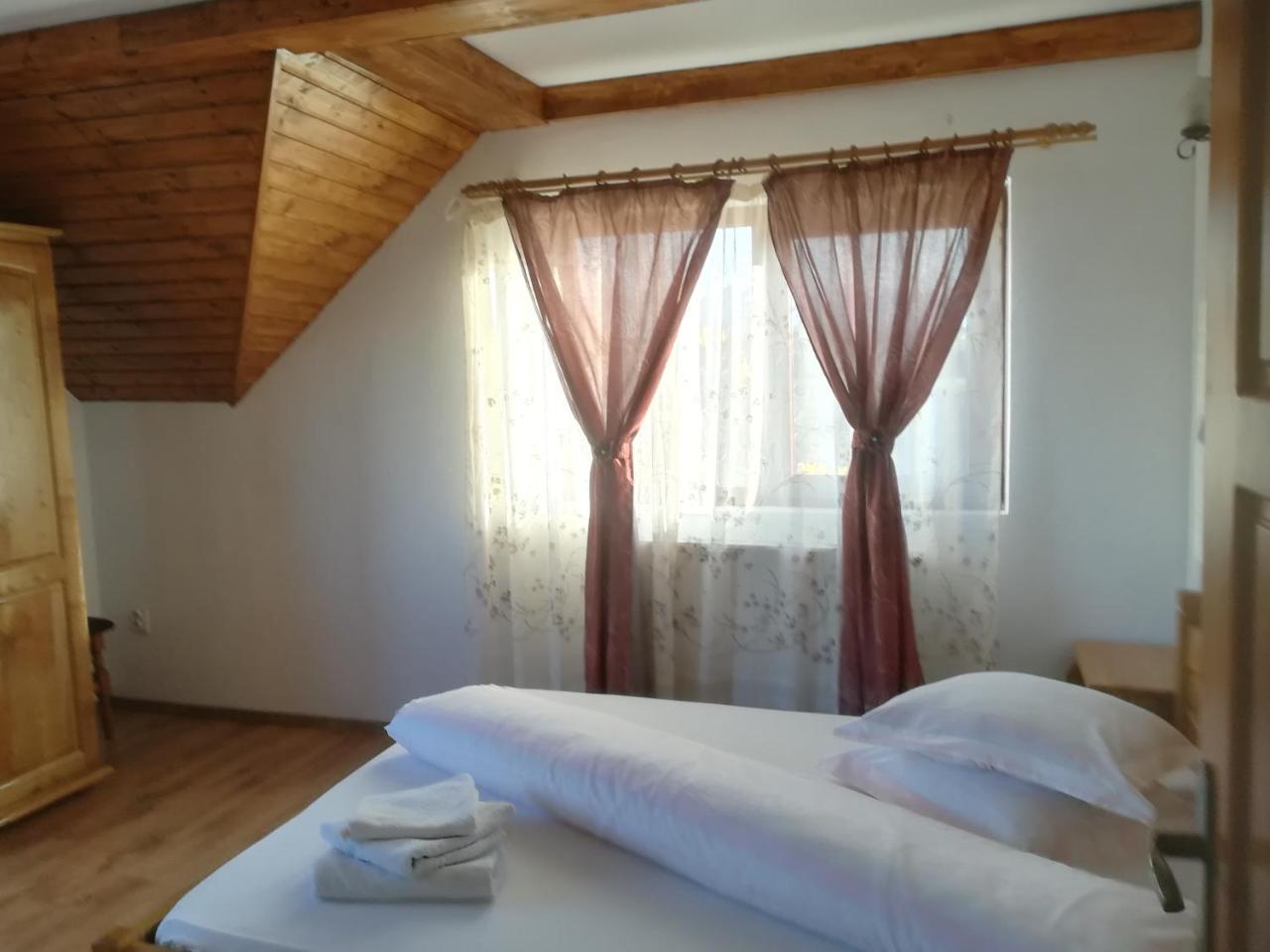 Hotel Casa Cristalul Muntilor Poiana Mărului Zewnętrze zdjęcie